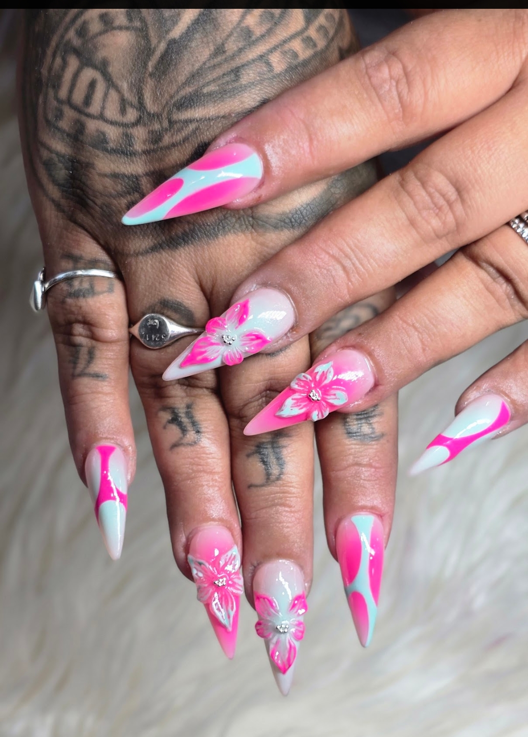 Jolies Nails nail photo 2